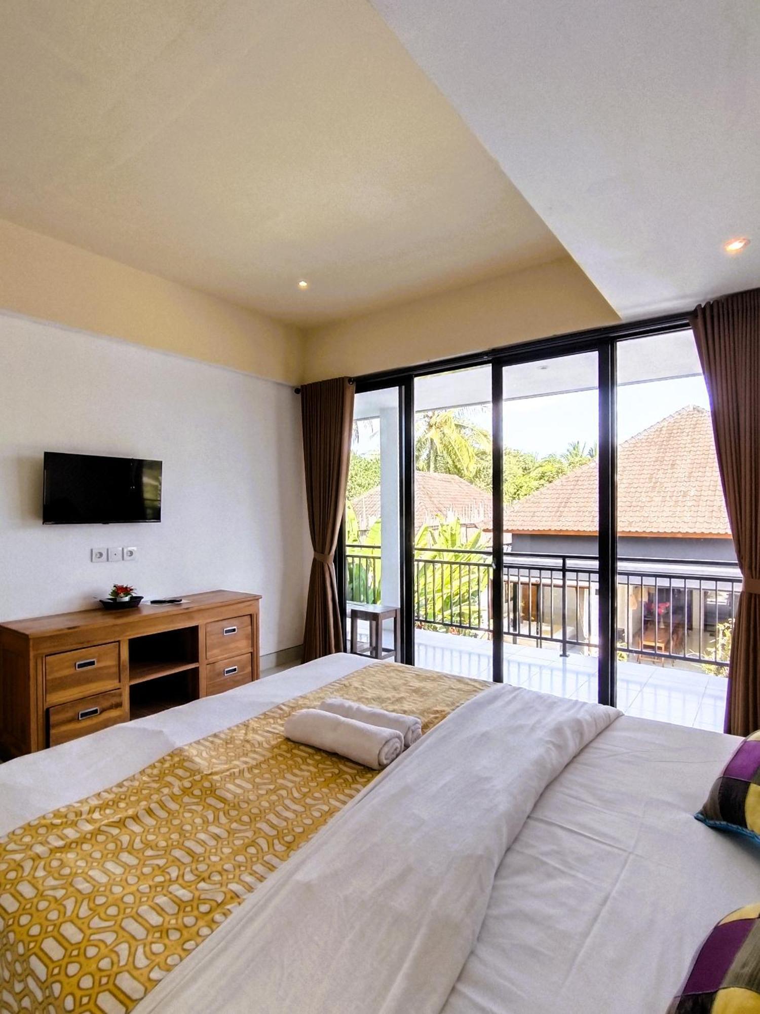 Ratu Ayu 8 Bedroom Villa *