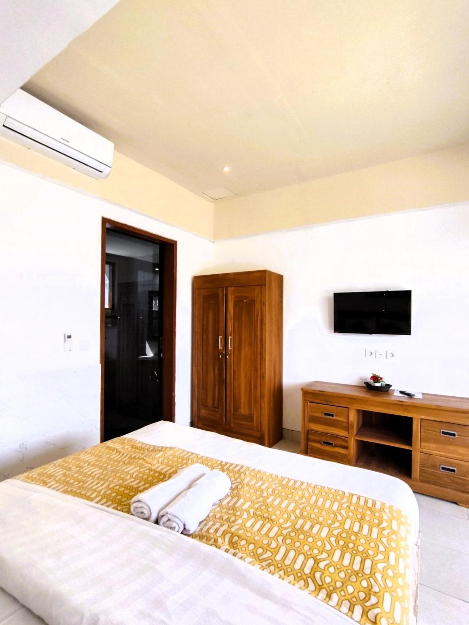 Villa Ratu Ayu 8 Bedroom