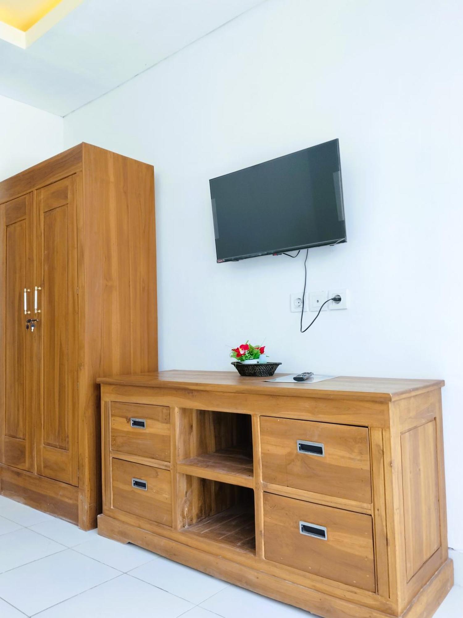 Villa Ratu Ayu 8 Bedroom