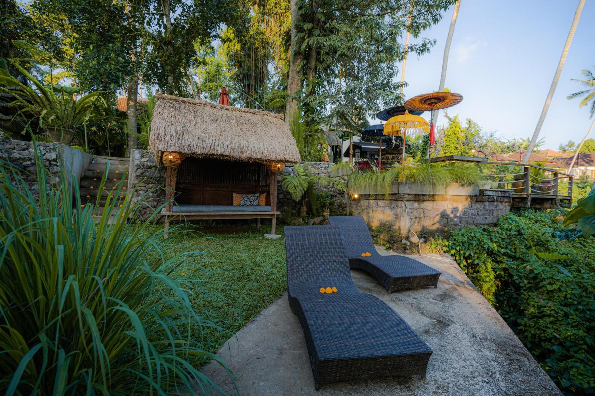 Villa Tropical Kasbah Neighbourhood With Riverside View Ubud (Bali)