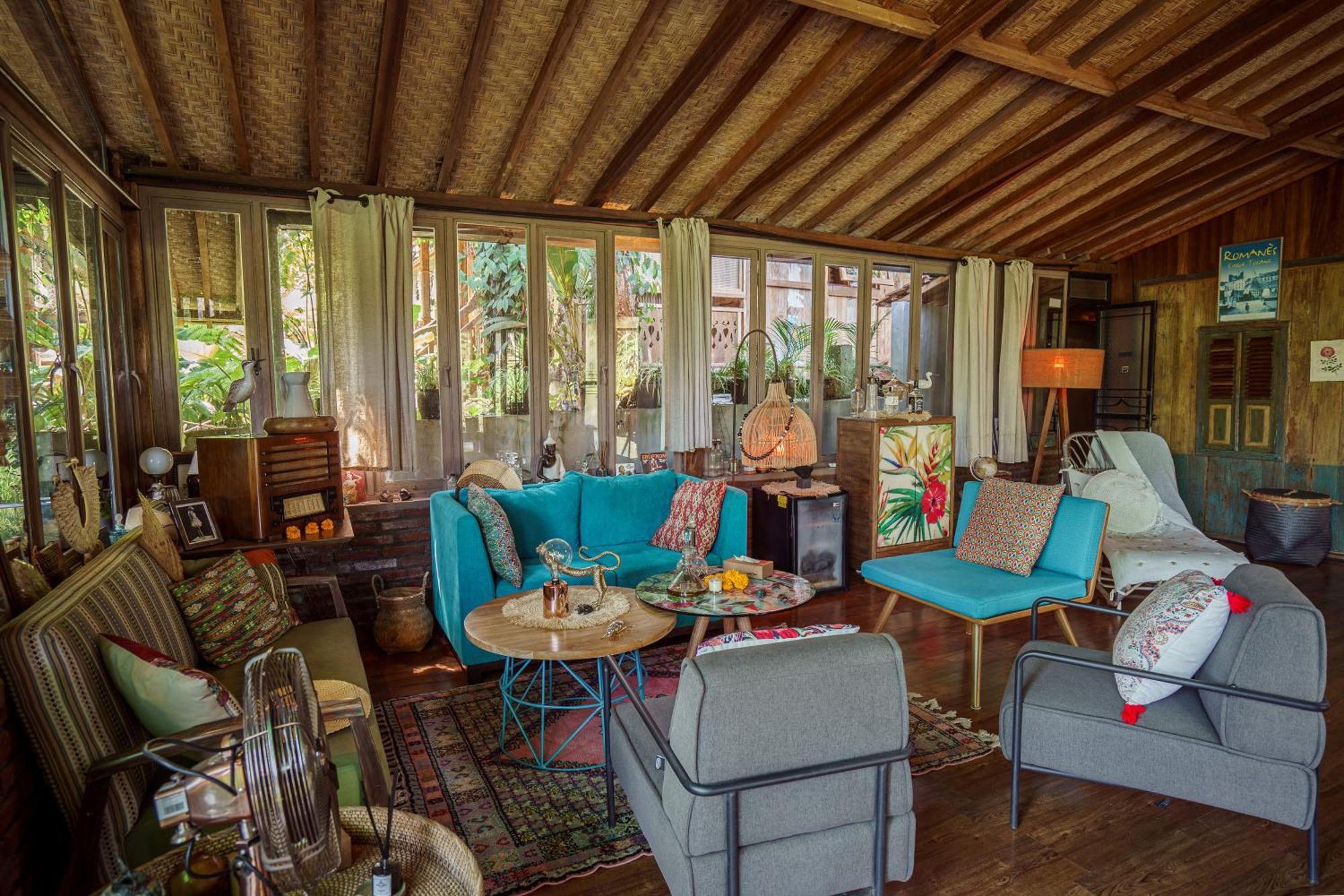 Villa Tropical Kasbah Neighbourhood With Riverside View