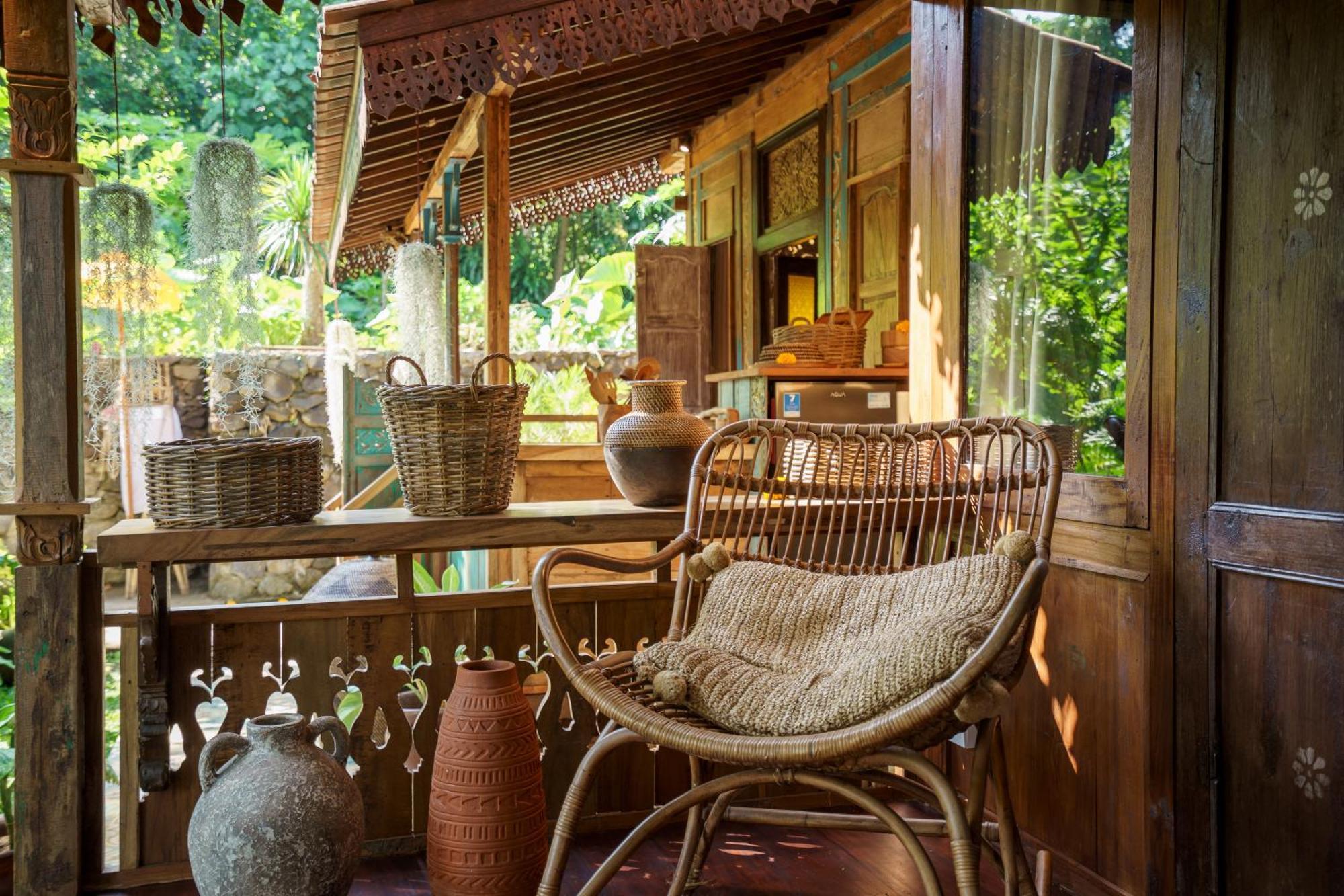 Tropical Kasbah Neighbourhood With Riverside View * Ubud (Bali)