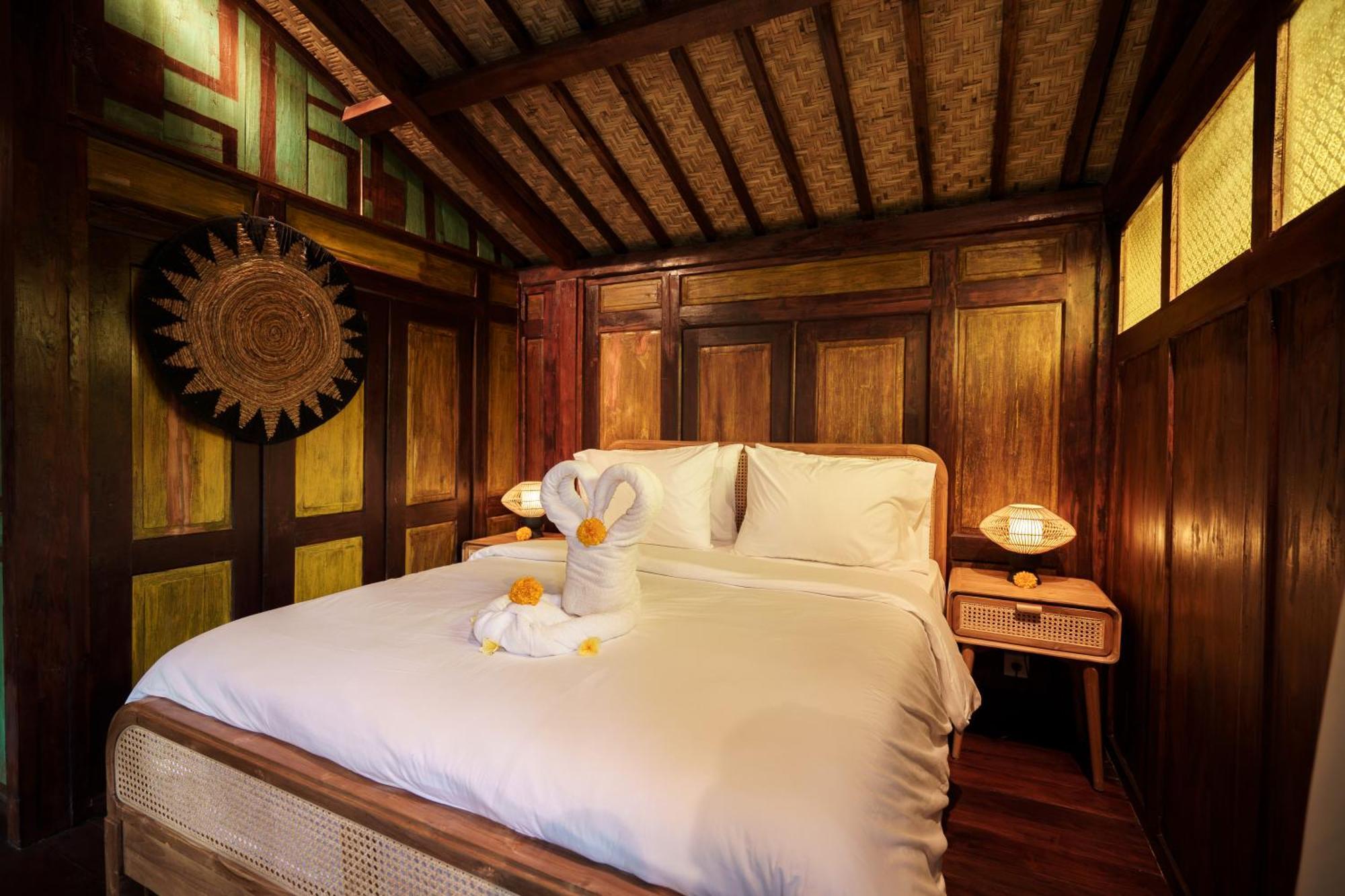 Tropical Kasbah Neighbourhood With Riverside View * Ubud (Bali)