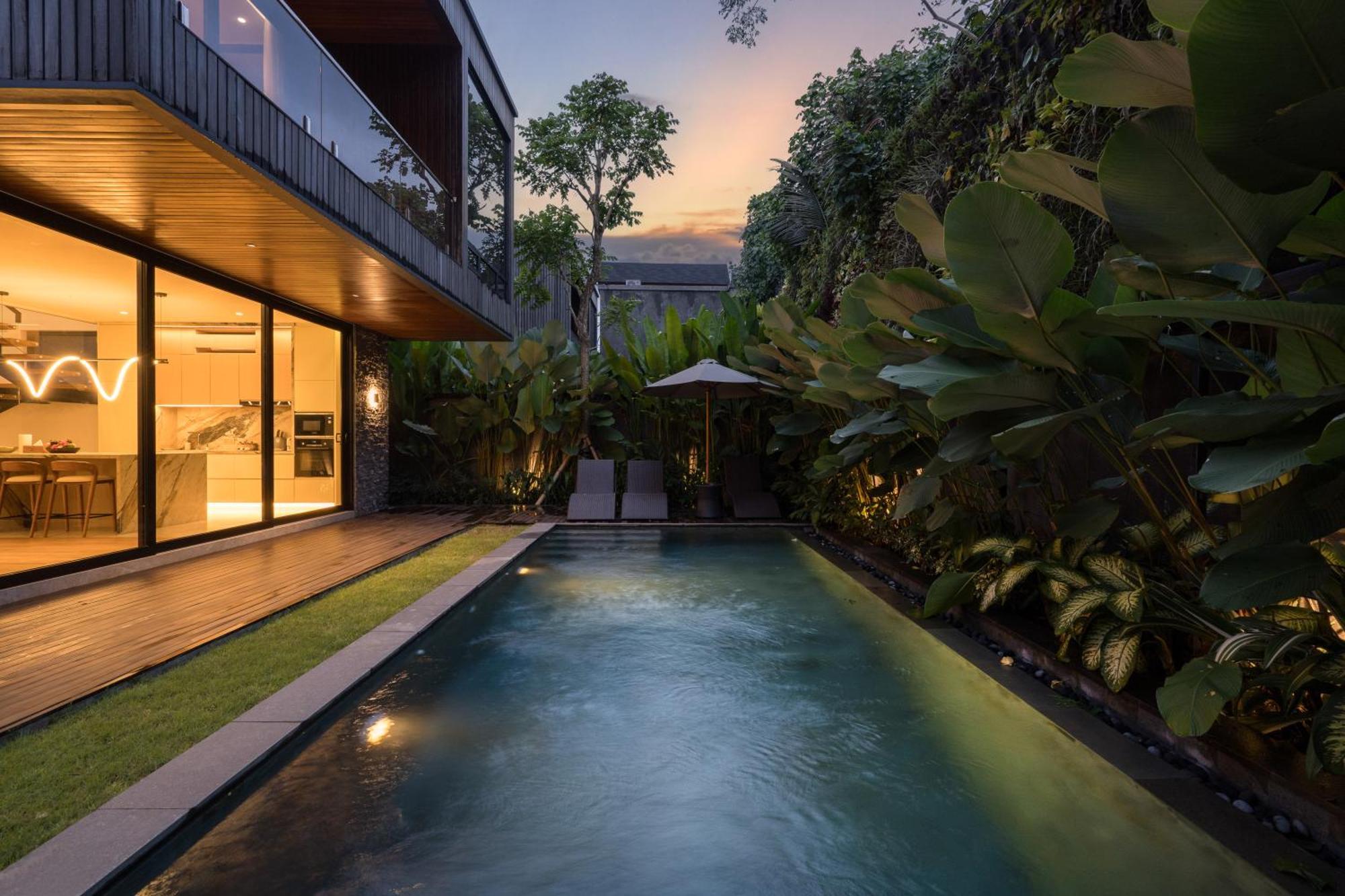 Seven Stone Villa *