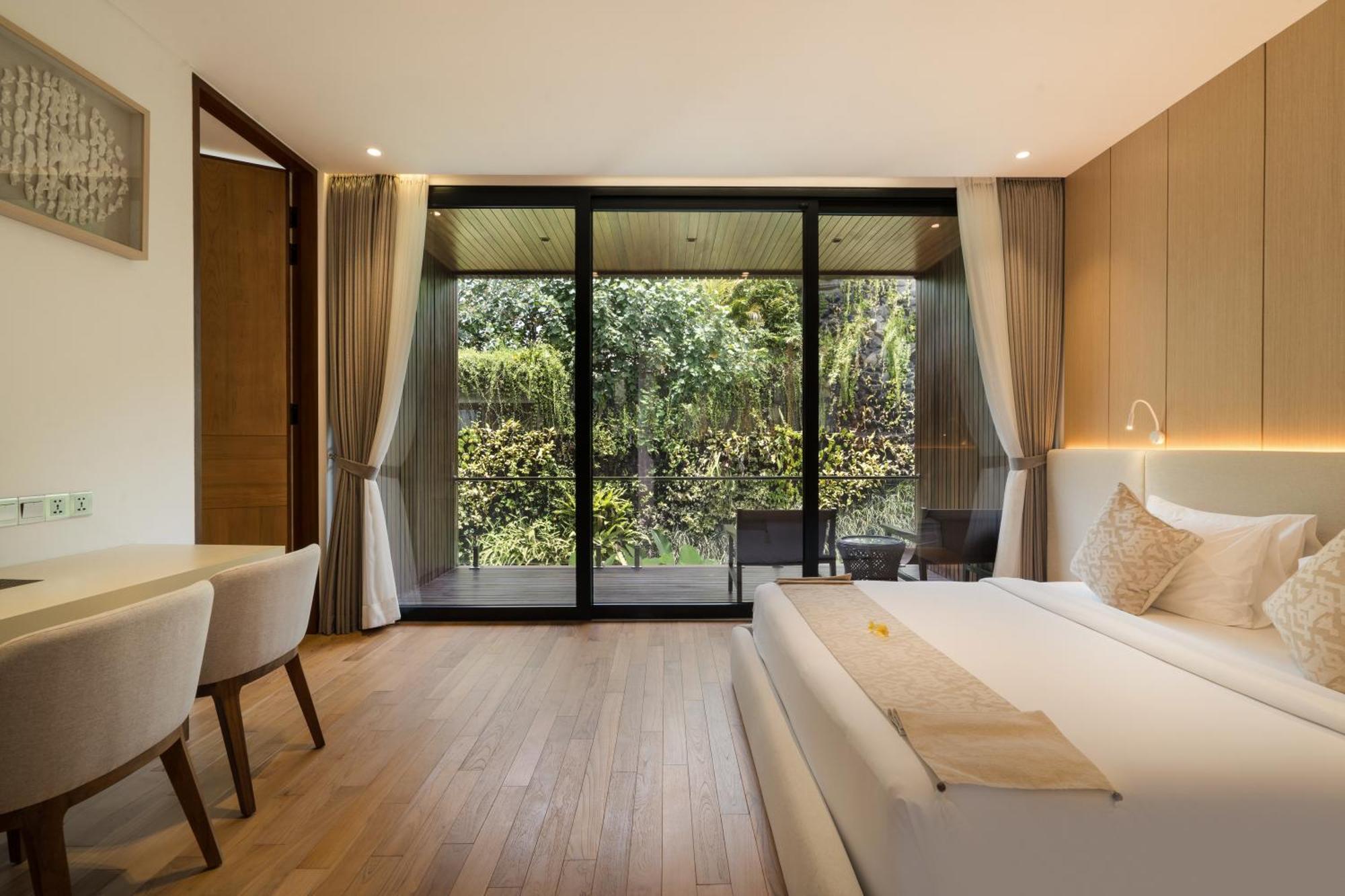 Seven Stone Villa *
