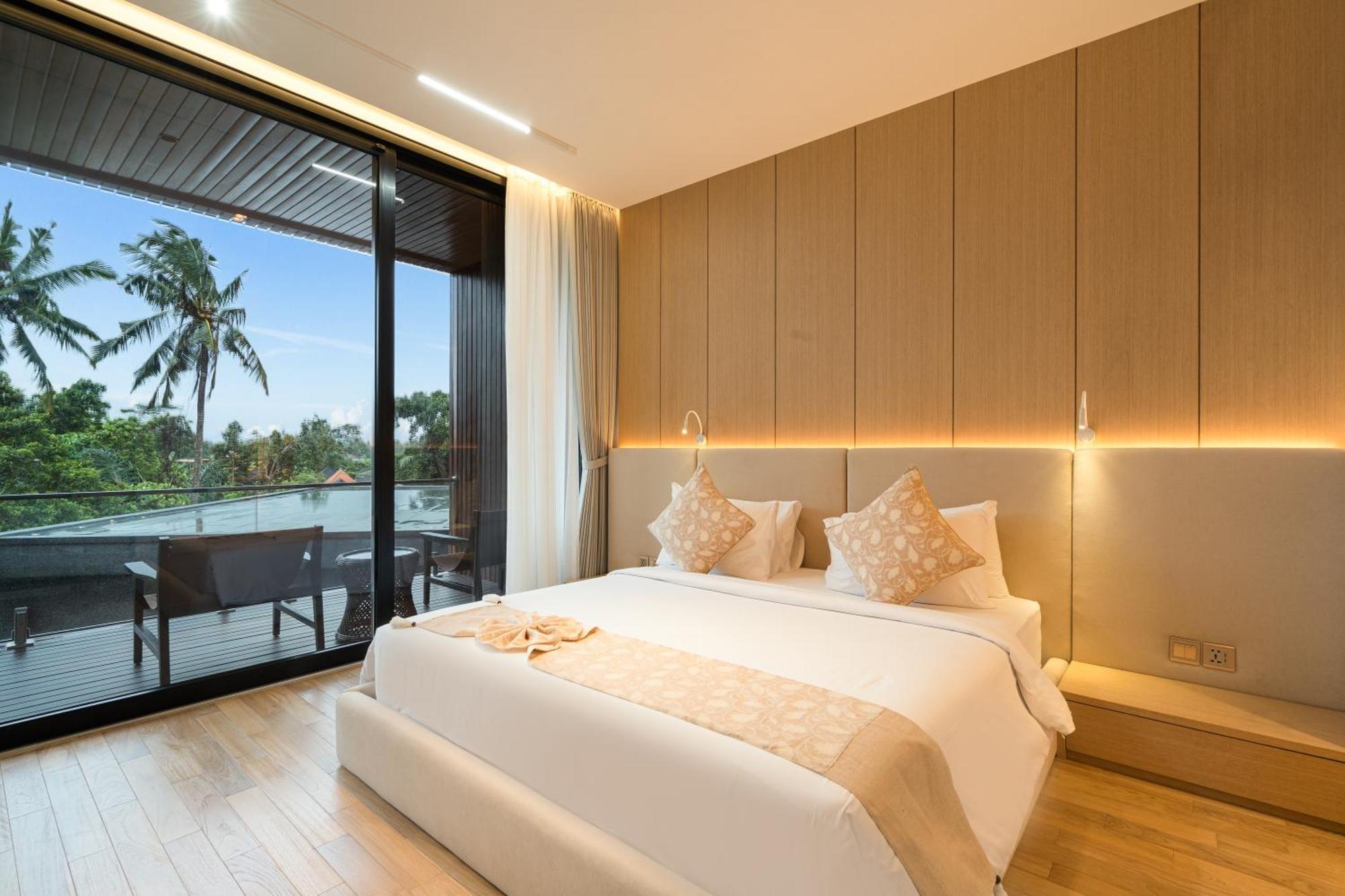 Seven Stone Villa *