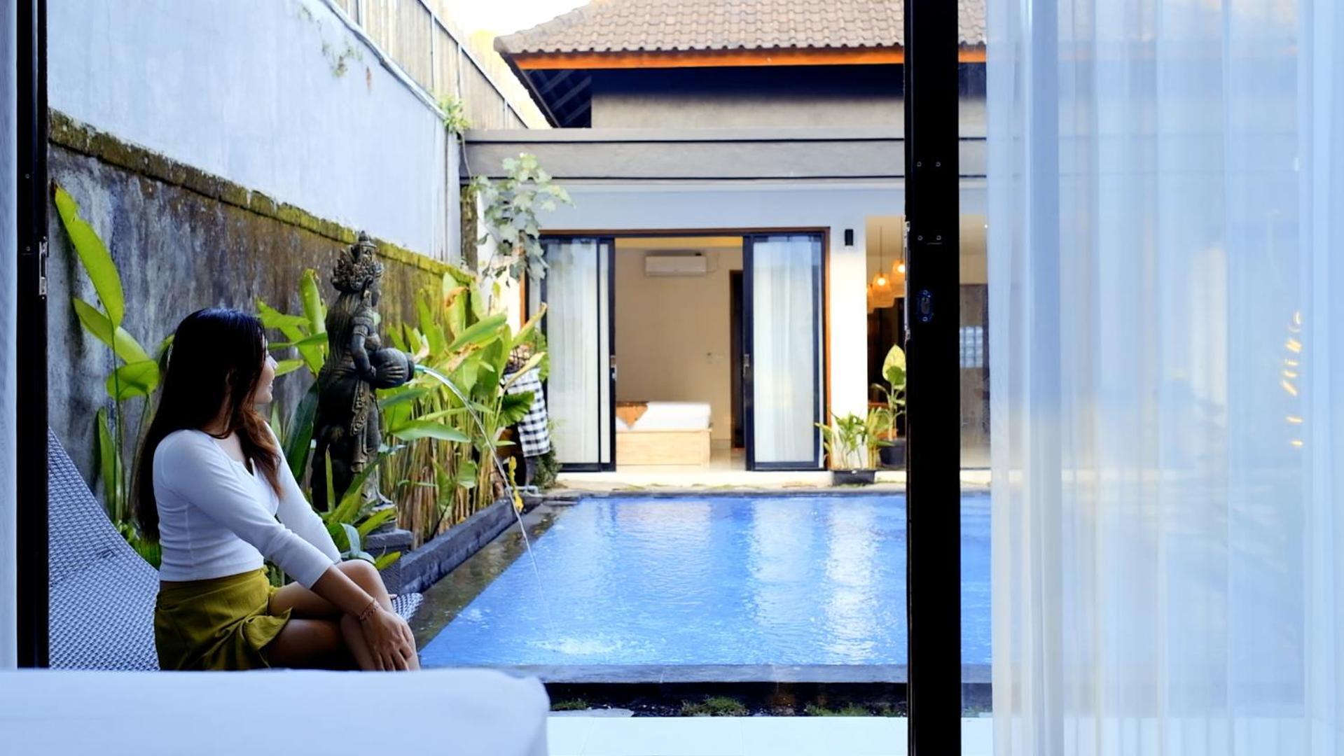 Ratu Ayu 8 Bedroom Villa Ubud (Bali)