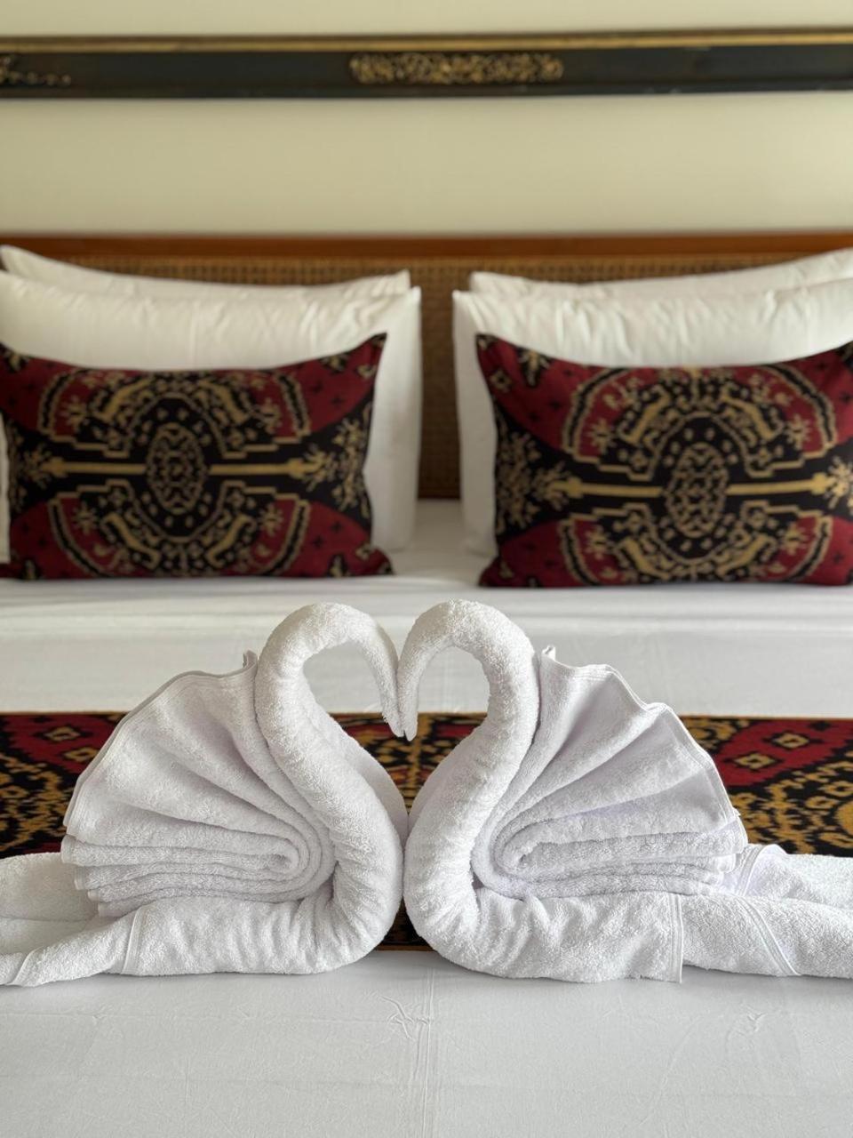 Putih Dcarik Ubud (Bali)