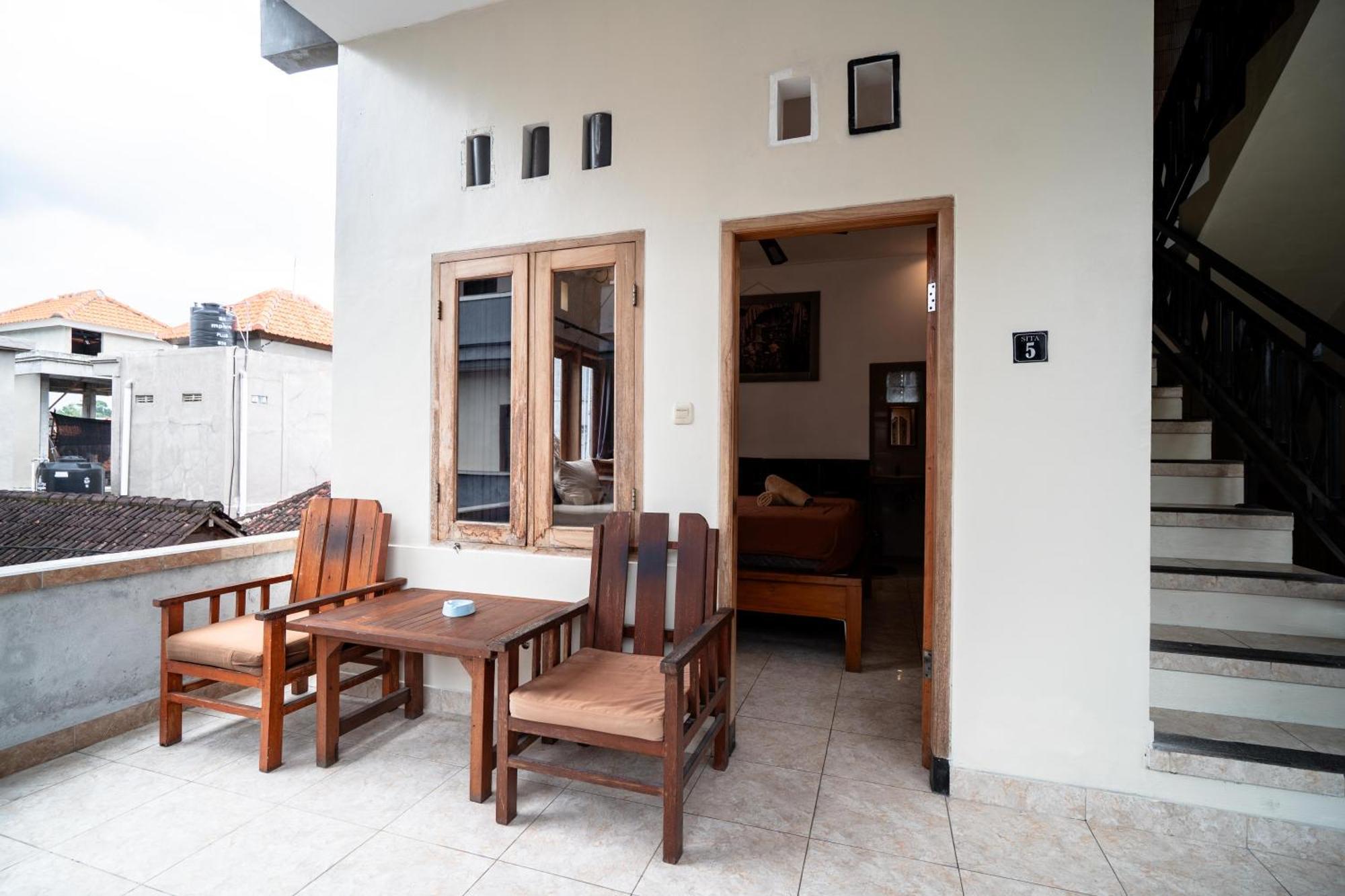 Askarasena Rumah tetamu *