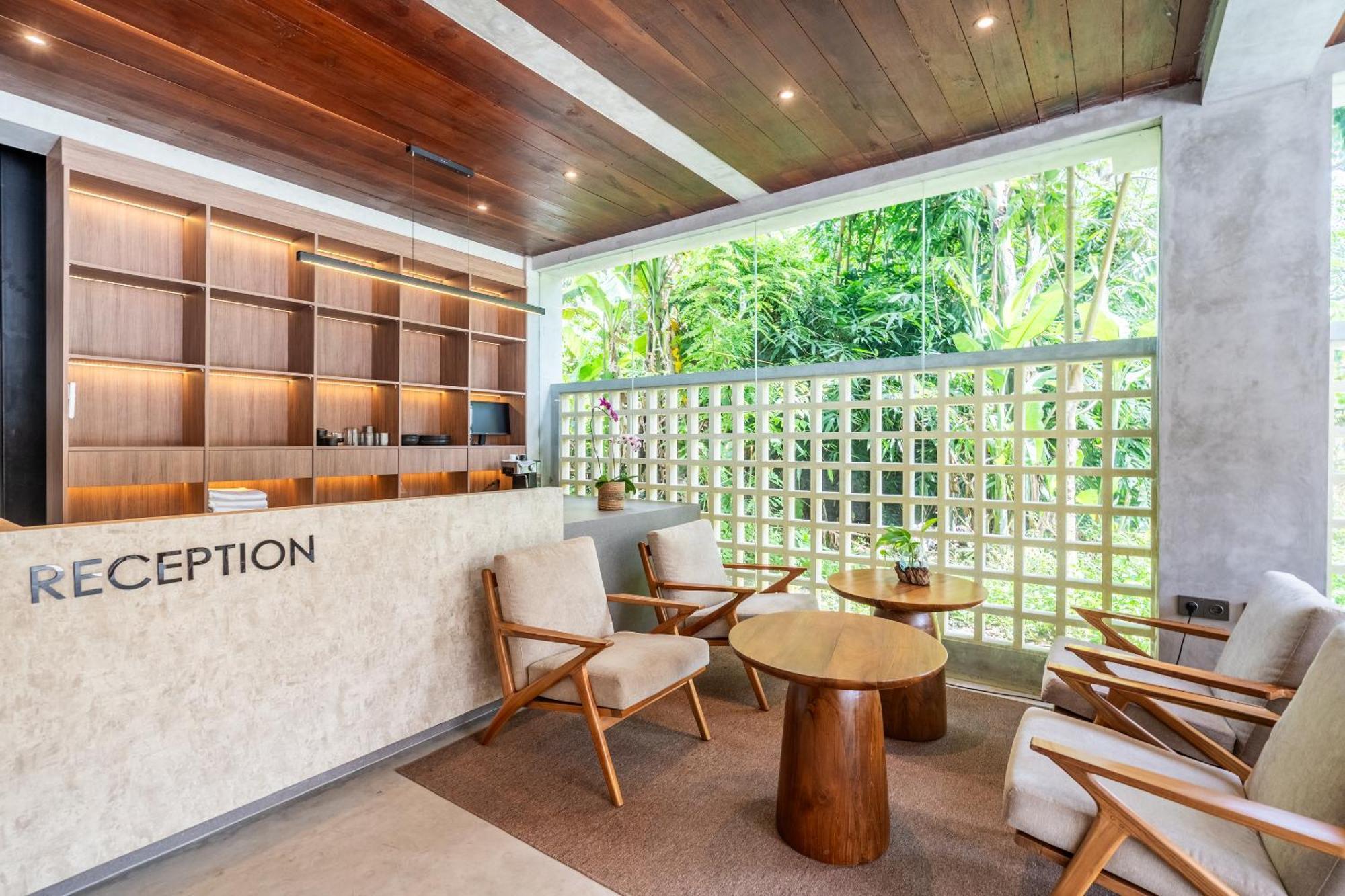 Apartment Work, And Unwind! Jungle Vista By Bcg