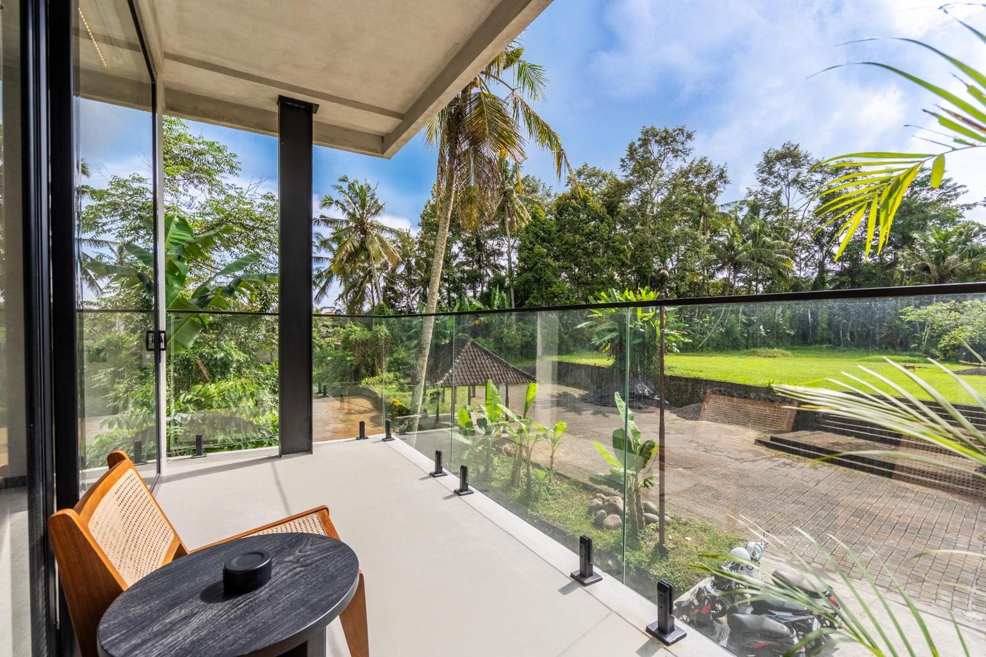 Work, And Unwind! Jungle Vista By Bcg