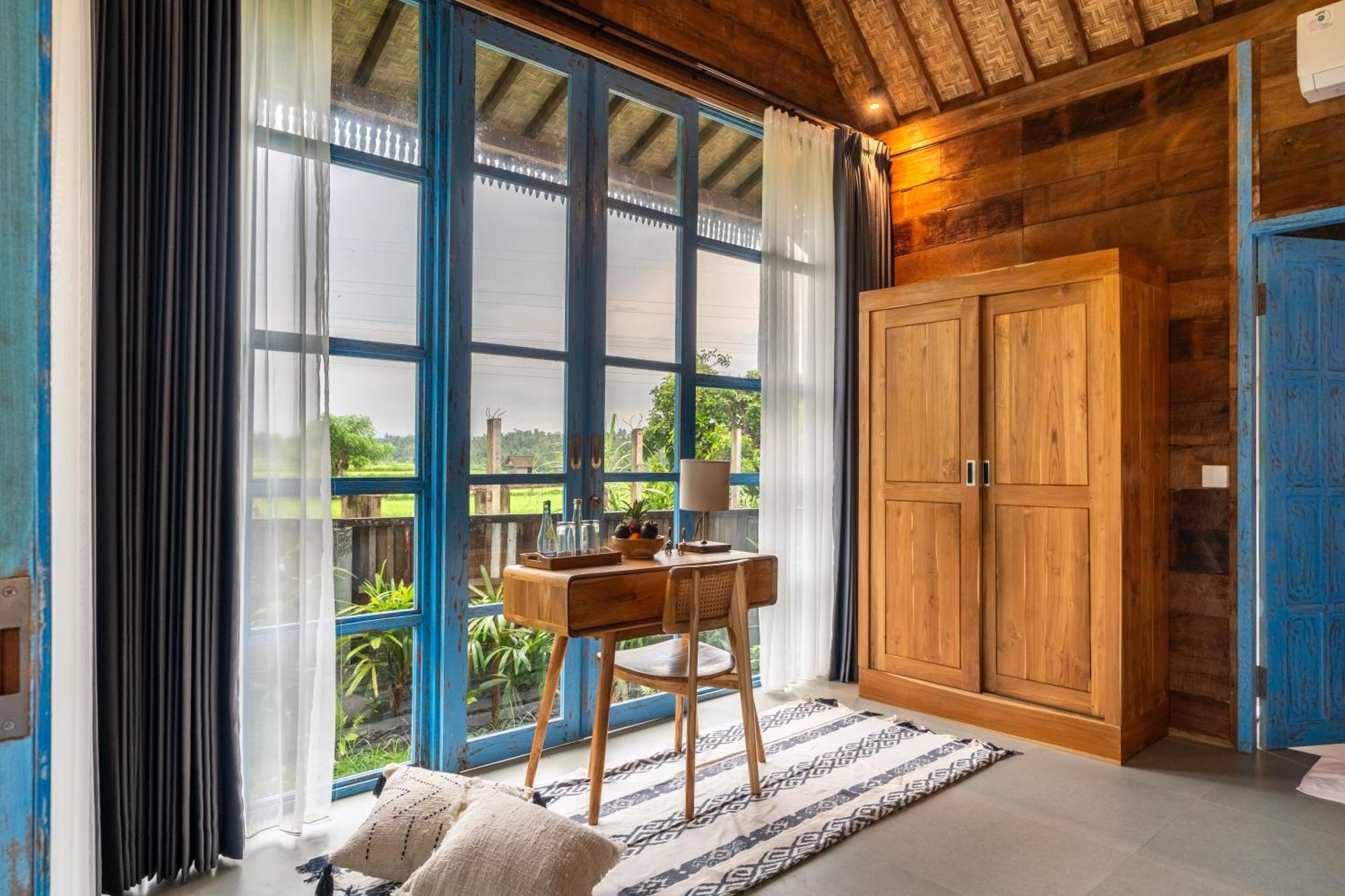 Vila Kayu Senses - Private Around Endless Ricefield Ubud (Bali)