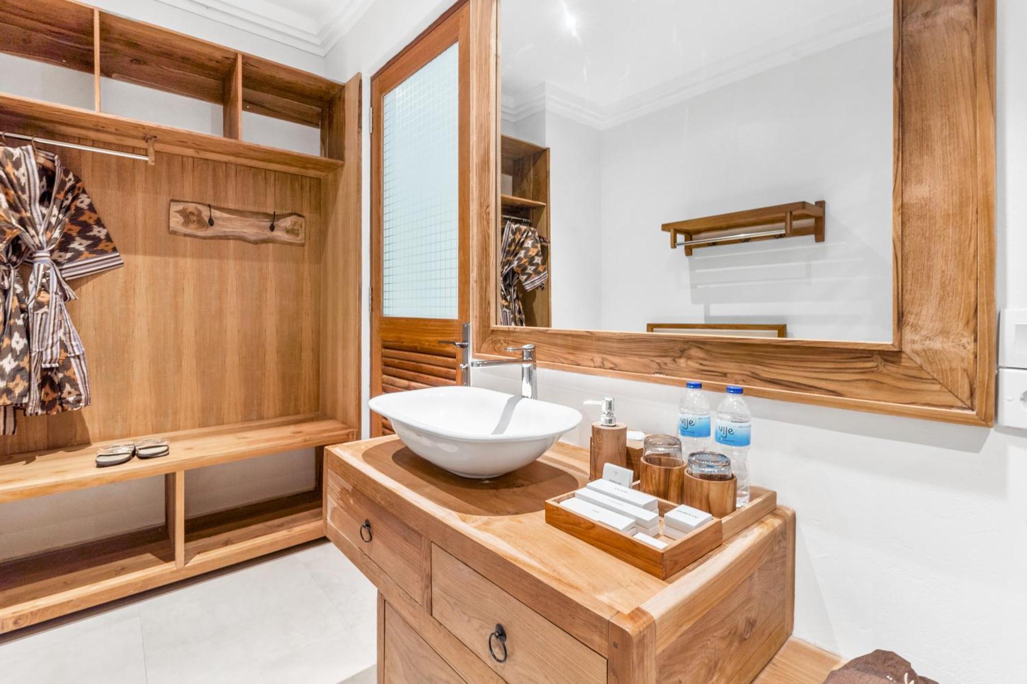 Vije Boutique & 4*