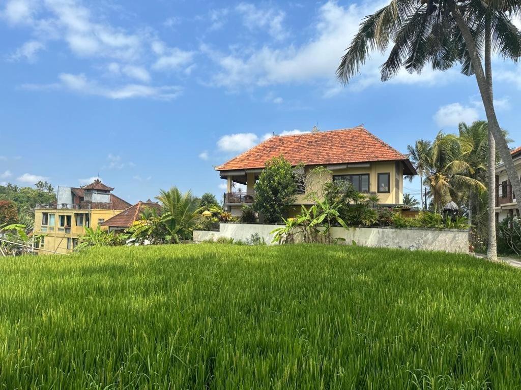 Beautiful In Center With Pool Villa