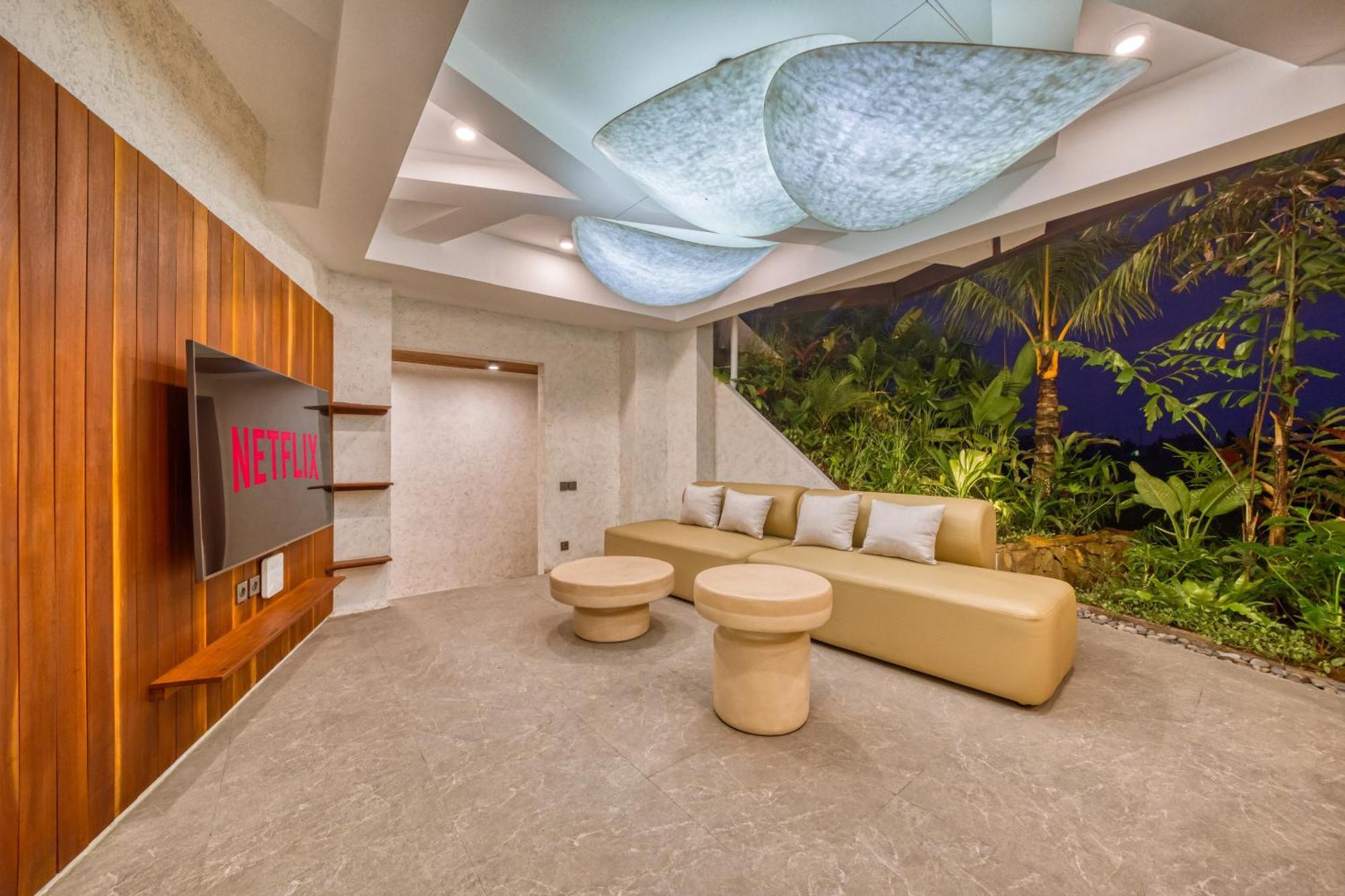 Jungle Flower Villa *