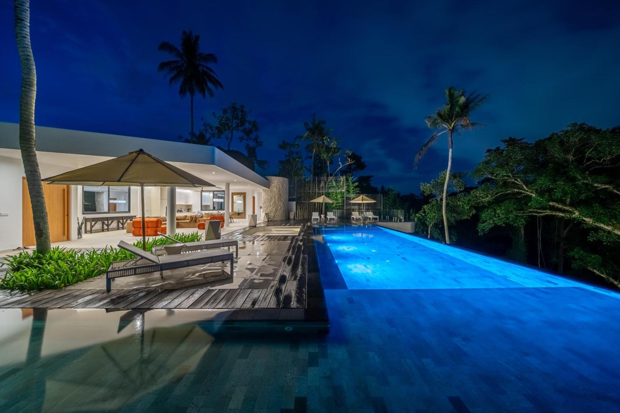 Treetop Vibes - Designer Overlooking Ubuds Canyon Ubud (Bali)
