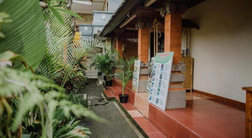 Nyoman Warta Accommodation Hotel *