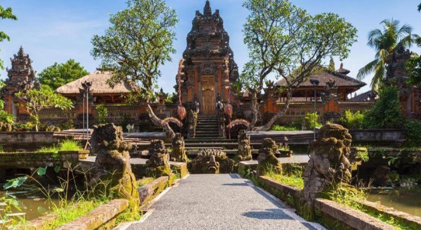 Nyoman Warta Accommodation Hotel