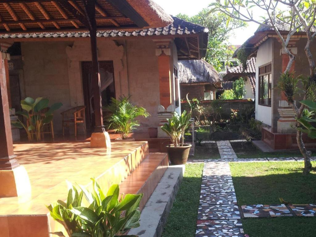 Nyoman Warta Accommodation *