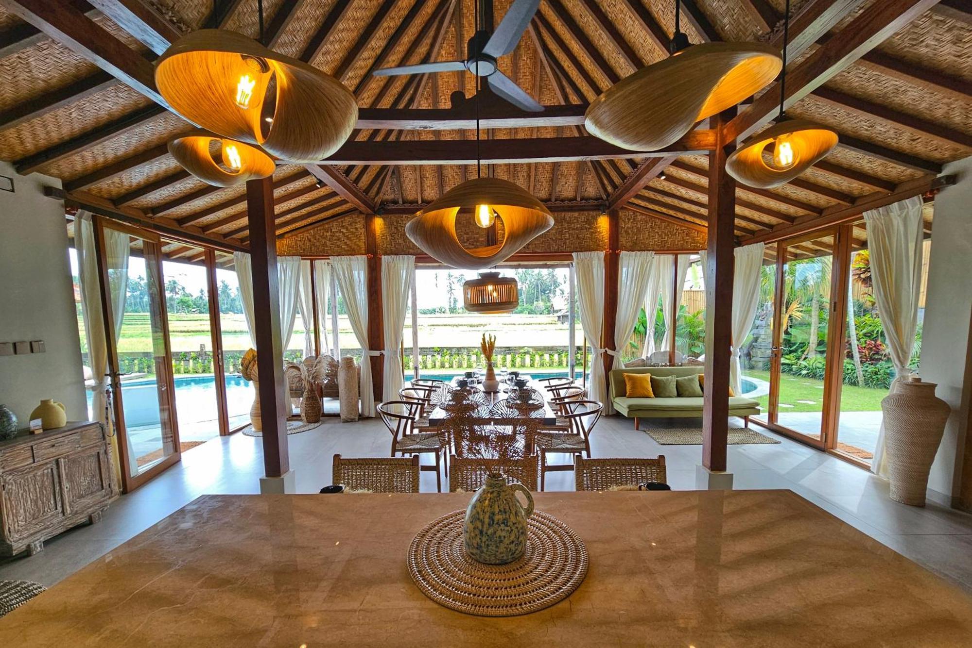 Diyara - 6000 Sq Ft Private - Stunning Rice Field View - Big Pool & Garden Ubud (Bali)