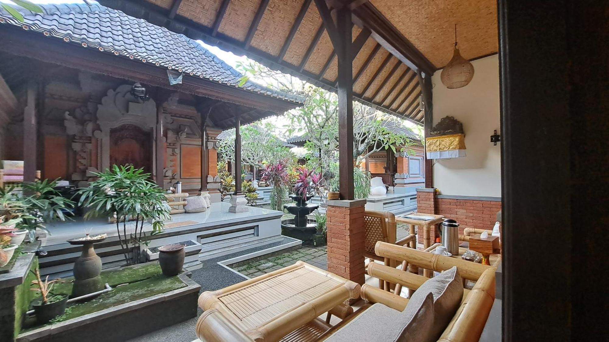 Guest house Sahadewa House 2*