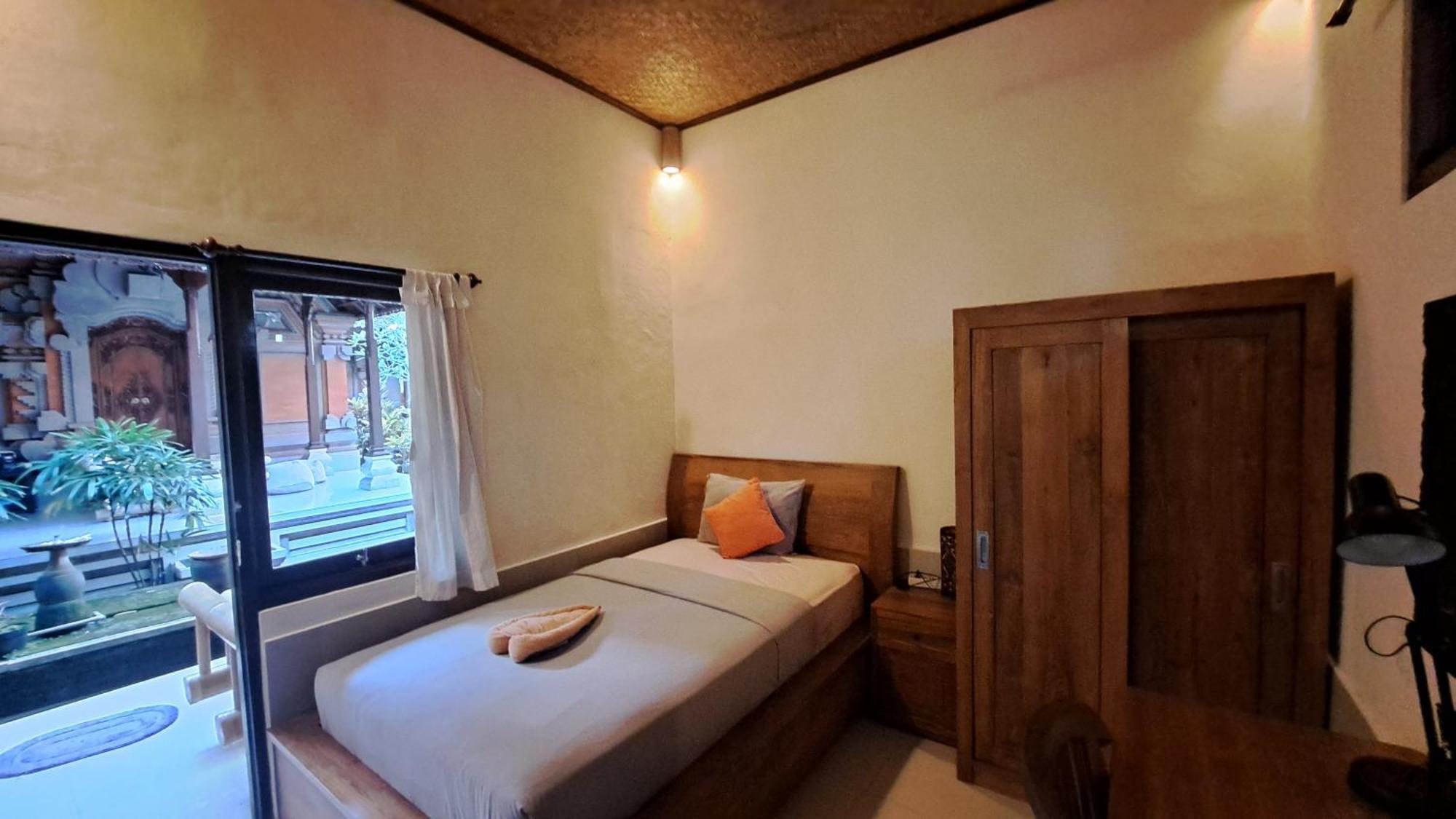 Sahadewa House Guest house