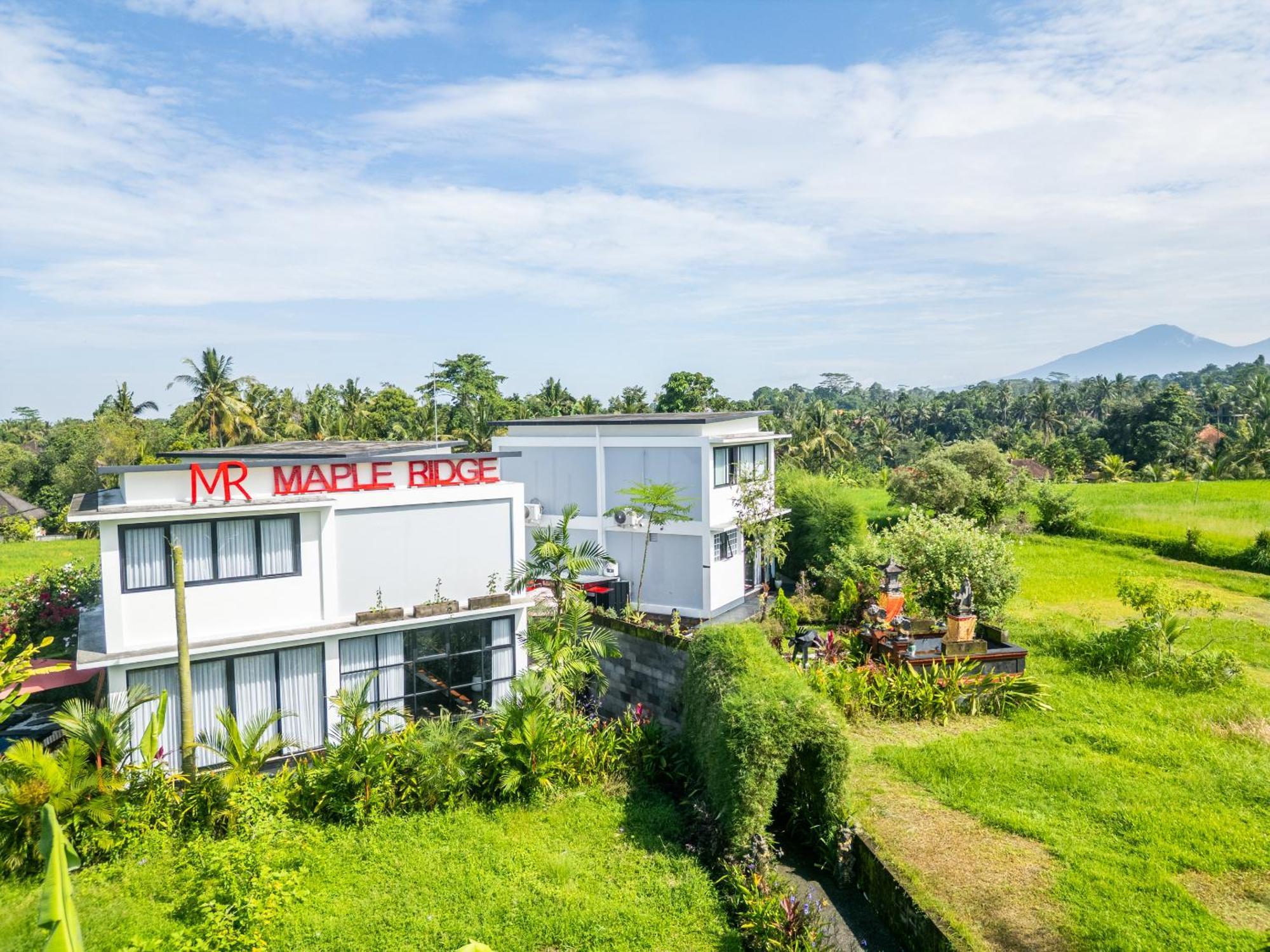 Maple Ridge Villa *