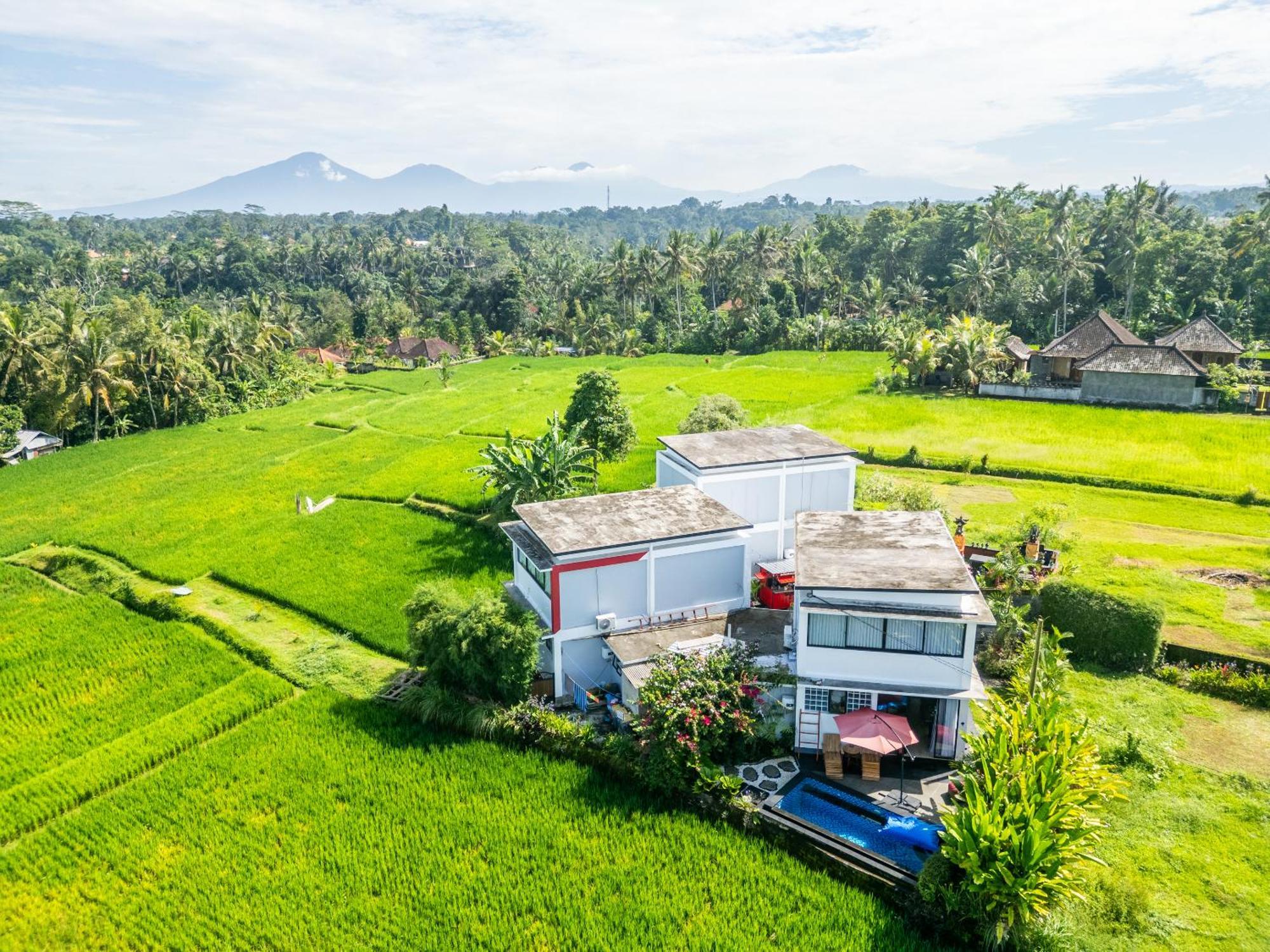 Maple Ridge Villa *