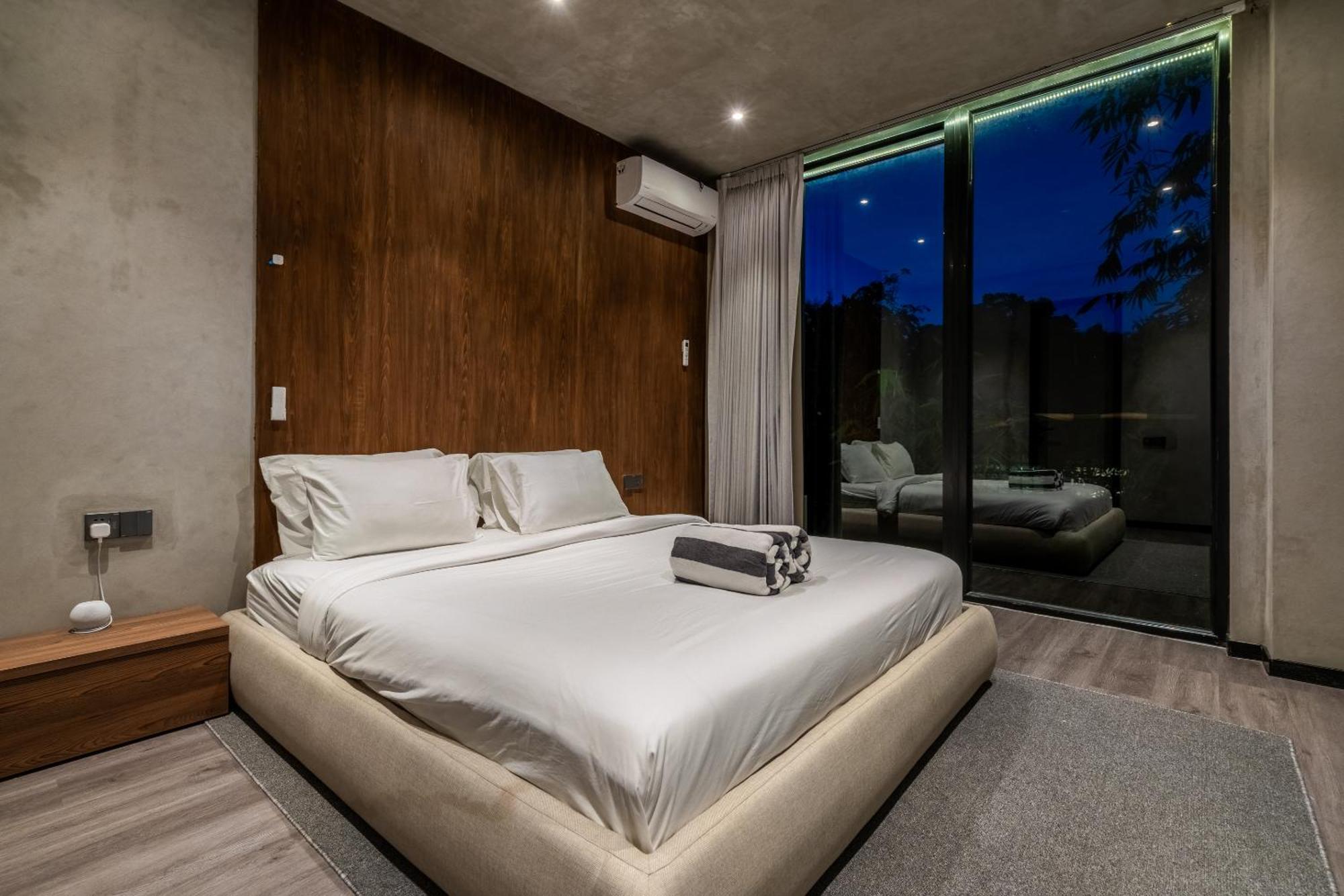 Work, And Unwind! Jungle Vista By Bcg *