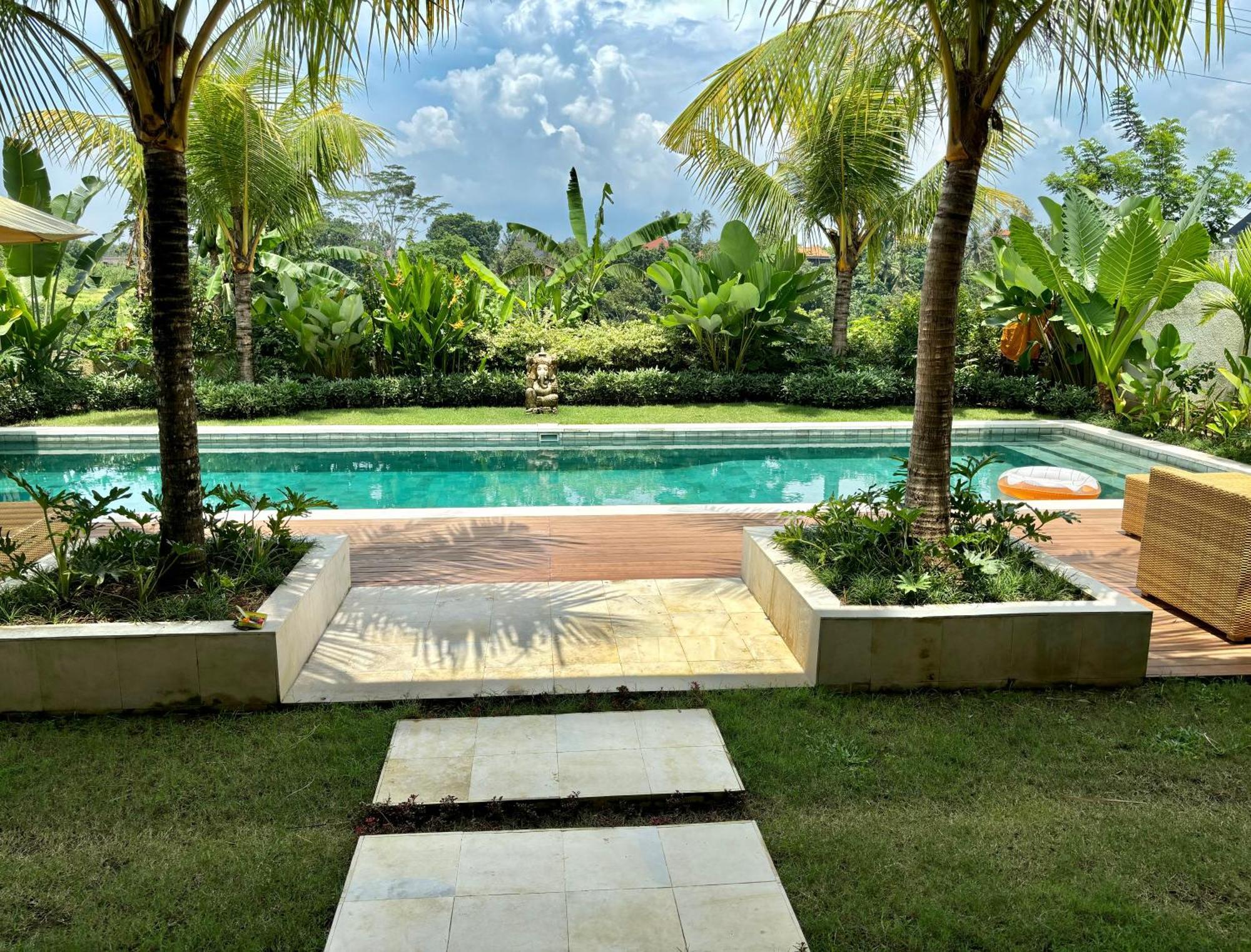 Nakula Villa *