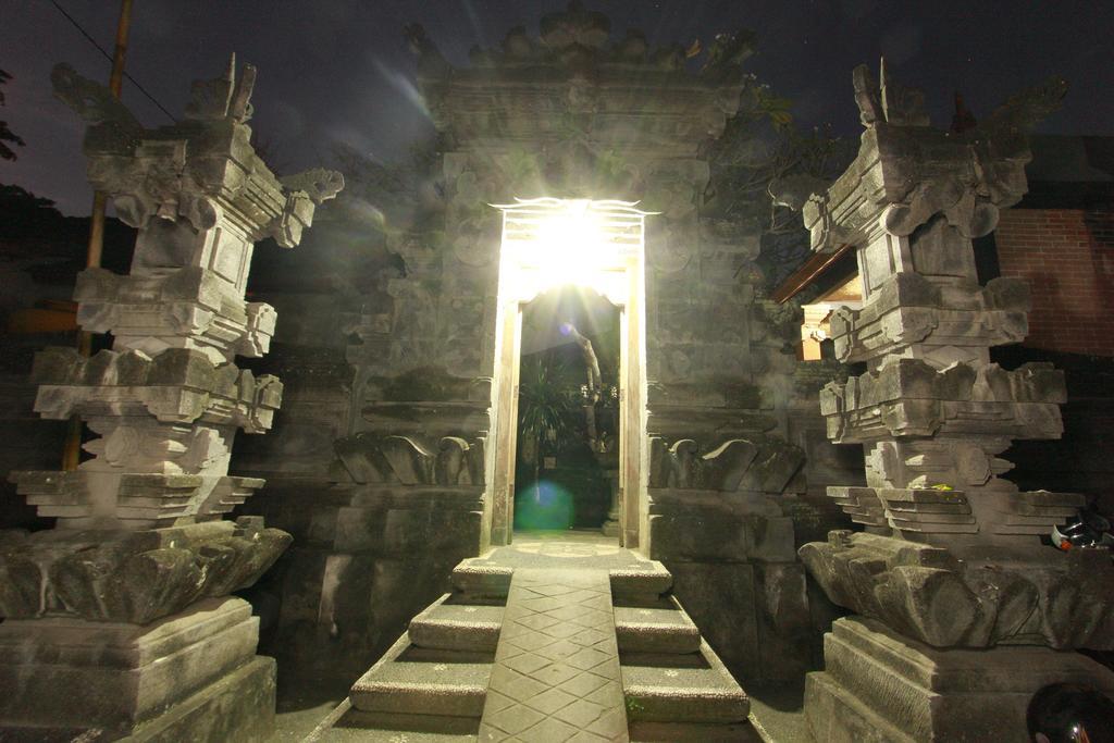 Suryadina Ubud