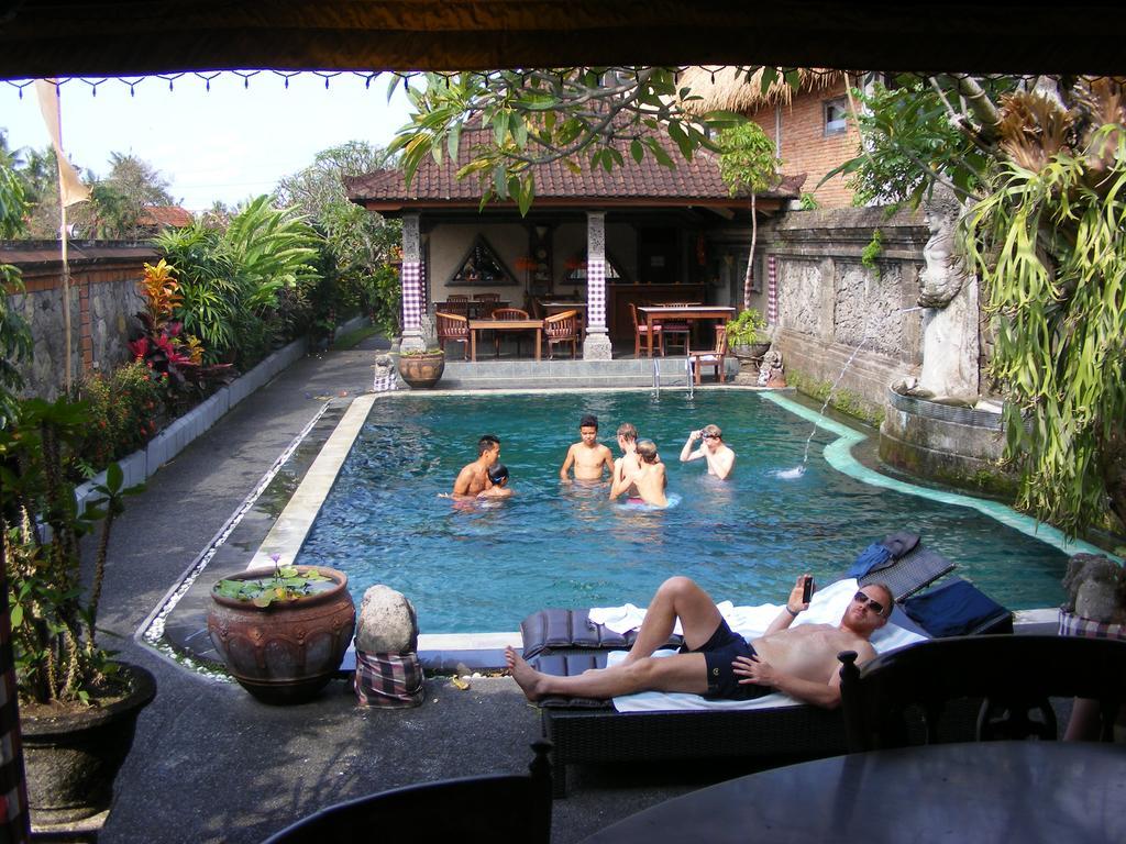 Guest house Jalan Jalan &