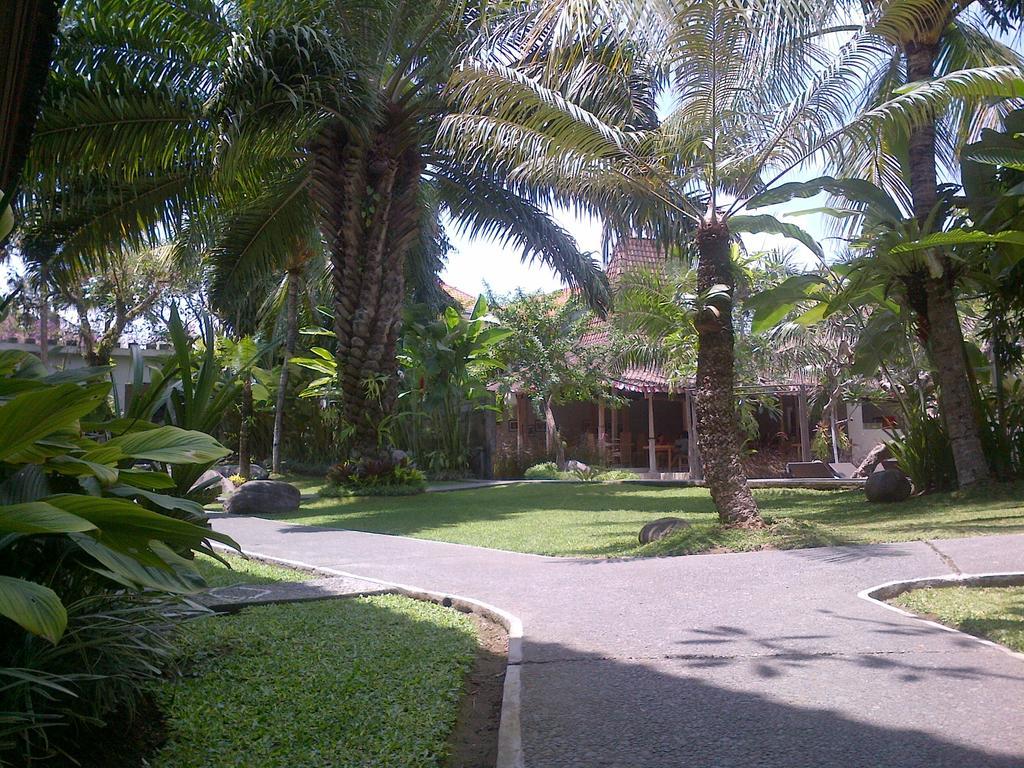 The Grand Sunti Hotel 3*