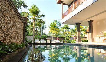 Hotel Indira 3*