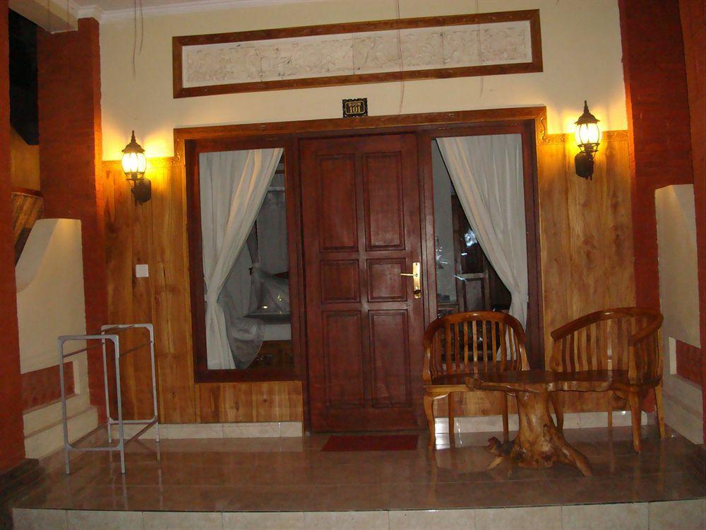 Bisma Sari Hotel 3*