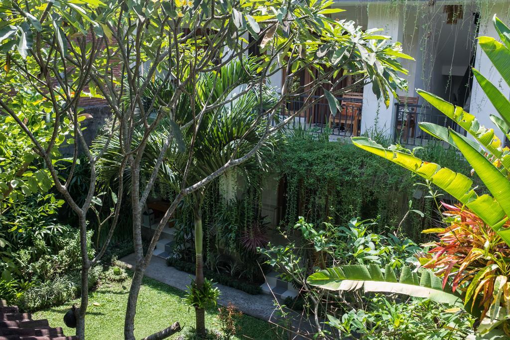 Guest house Nani House 2 2*