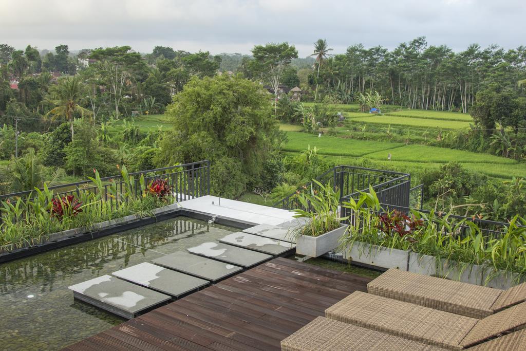 Hotel Puri Padma 3*