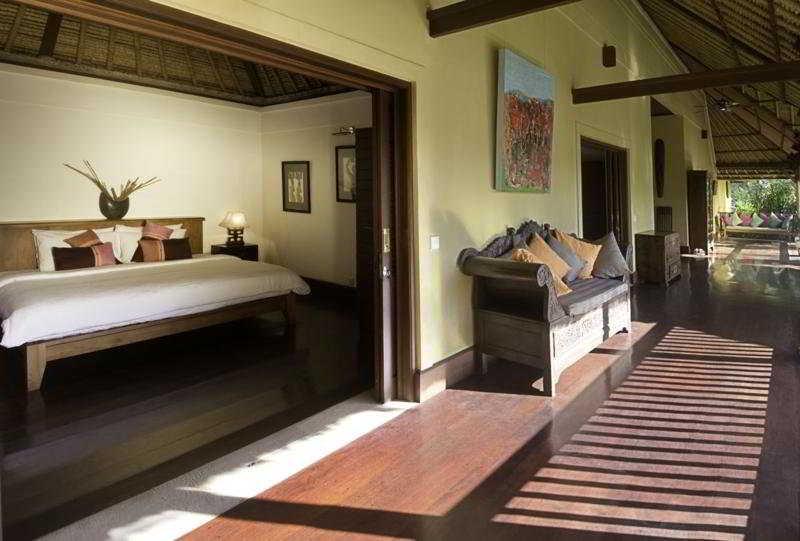 Alamanda Villa *