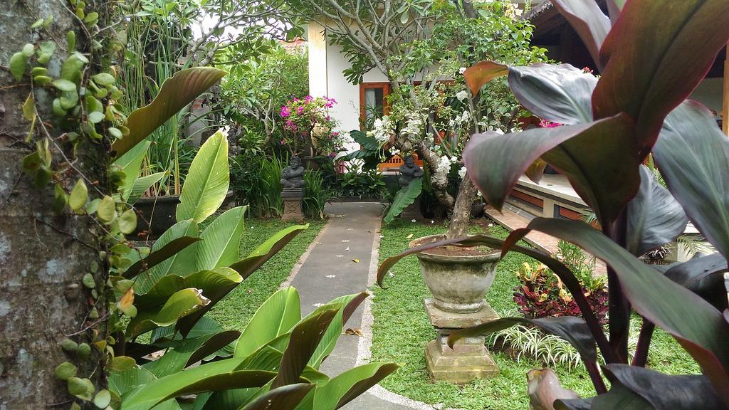 Suryadina Ubud