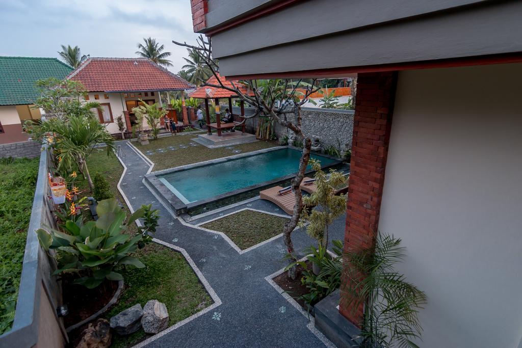 Umah Dangin Guest house *