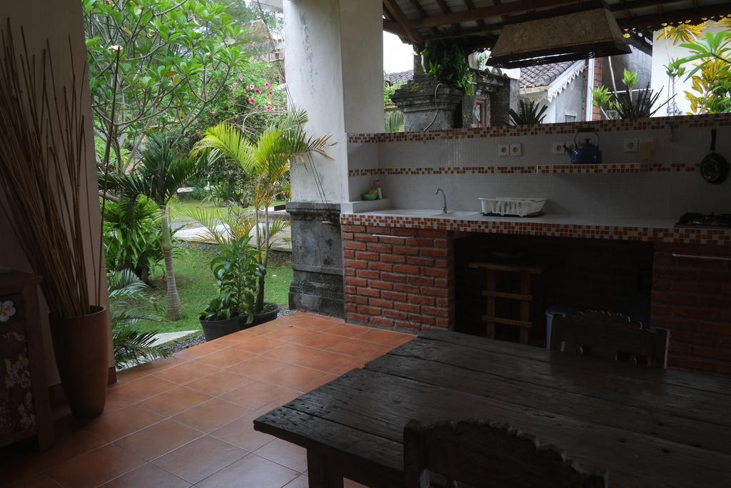 Guest house By Dorry Ubud (Bali)