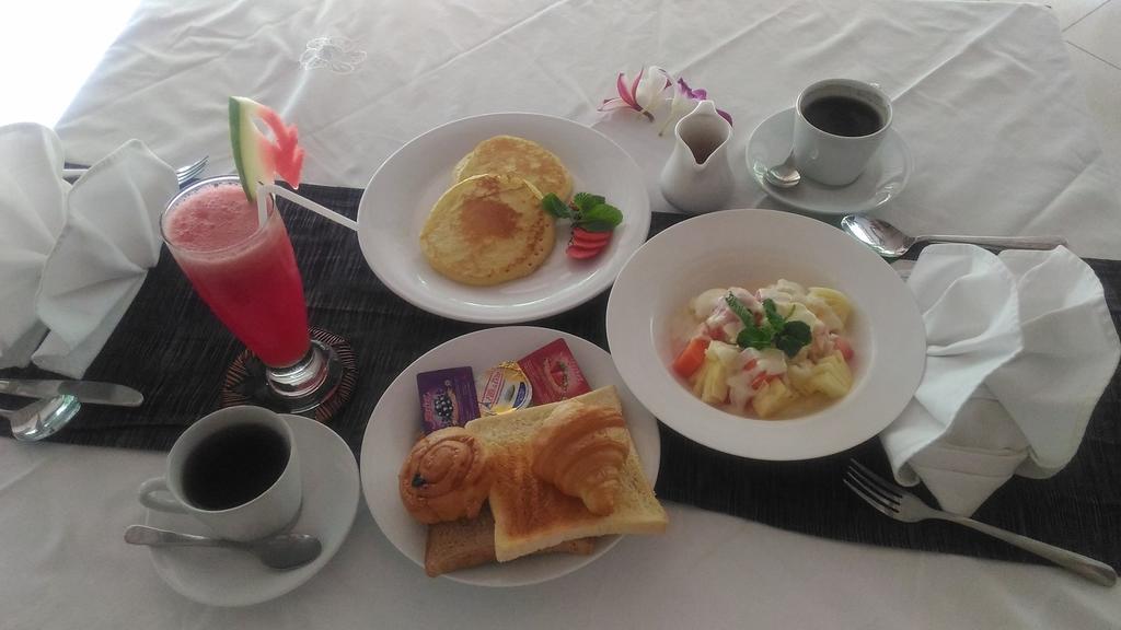 Hotel The Grand Sunti 3*