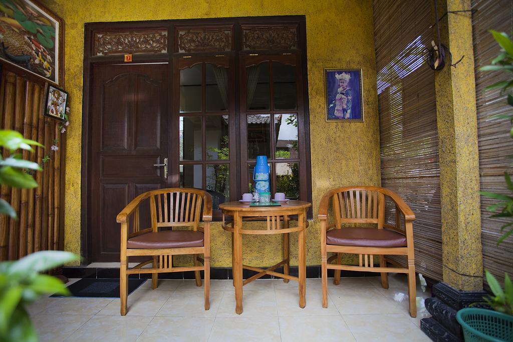 Ayu Homestay *