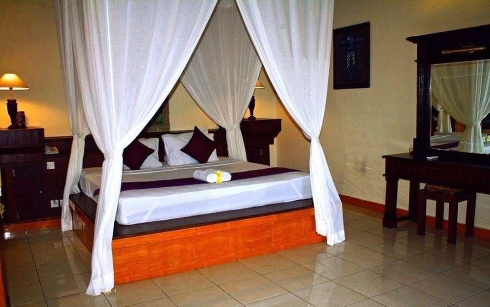 Villa Unique 3*