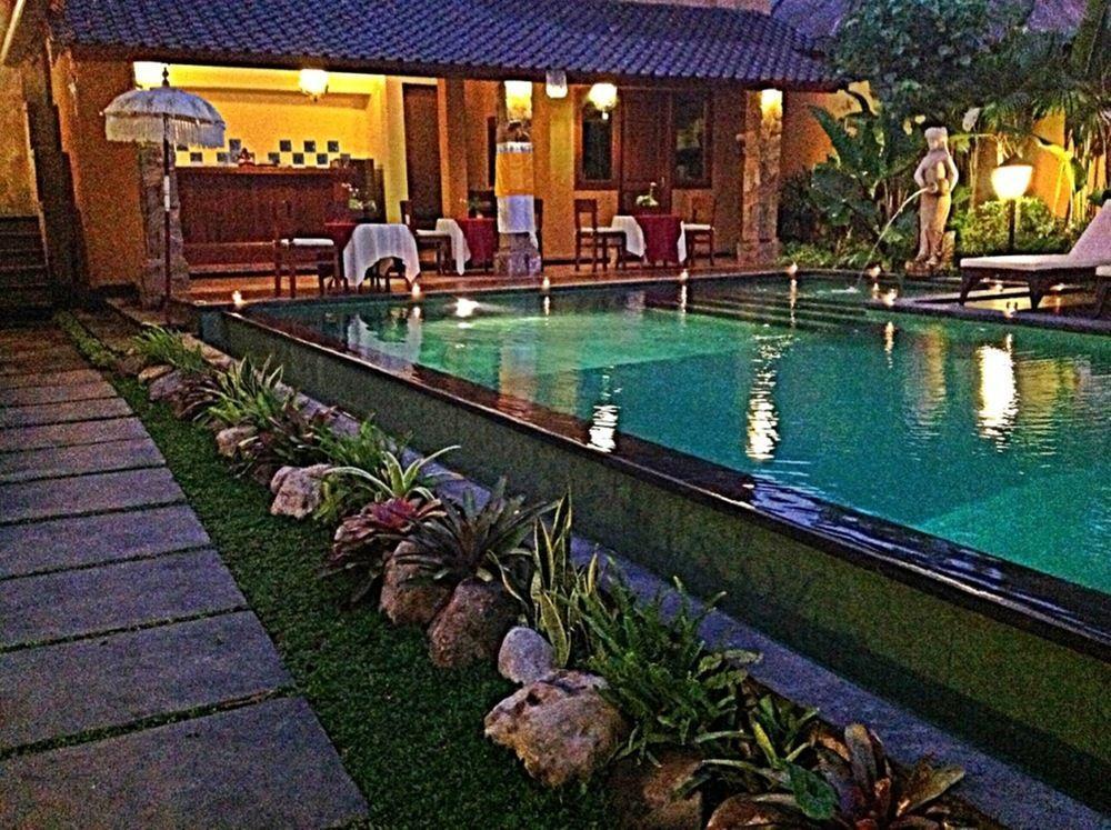 Villa Unique 3*