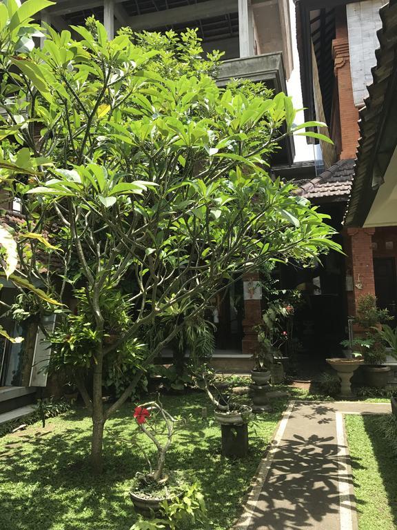 Santana Bali Guest house