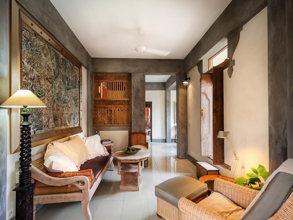 Maruti Lane Villa *