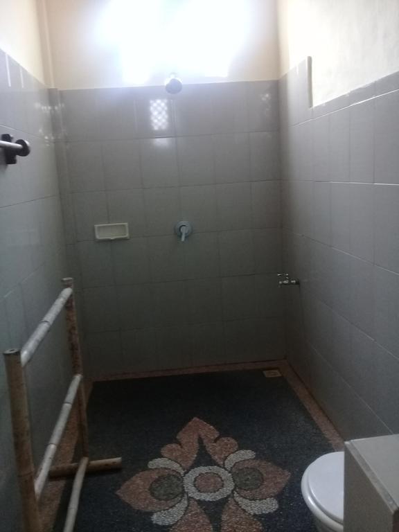 Guest house Adi House *