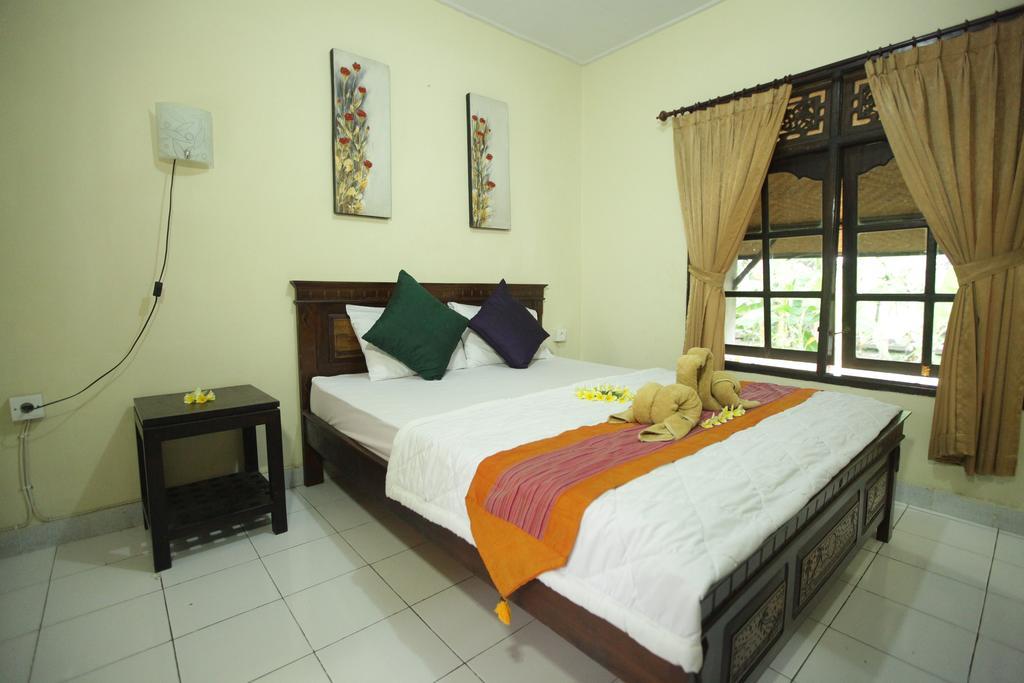 Wisma tamu Liang House And 3*