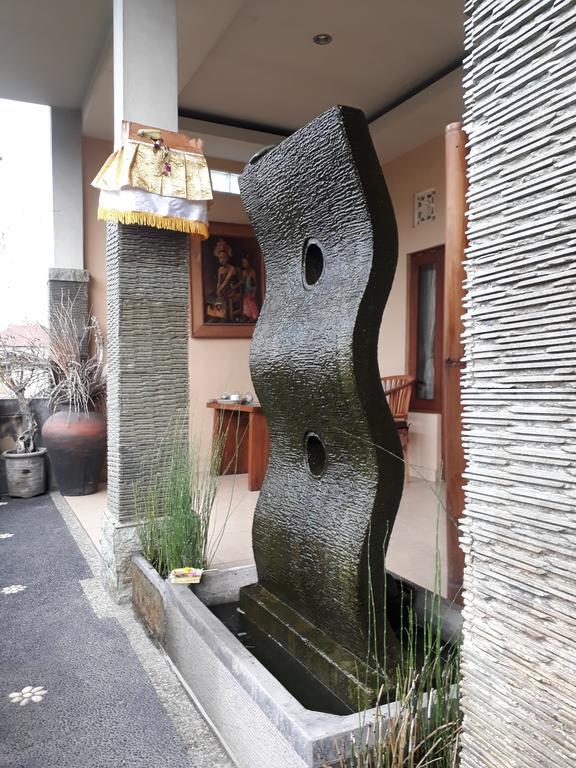 Adi House Guest house